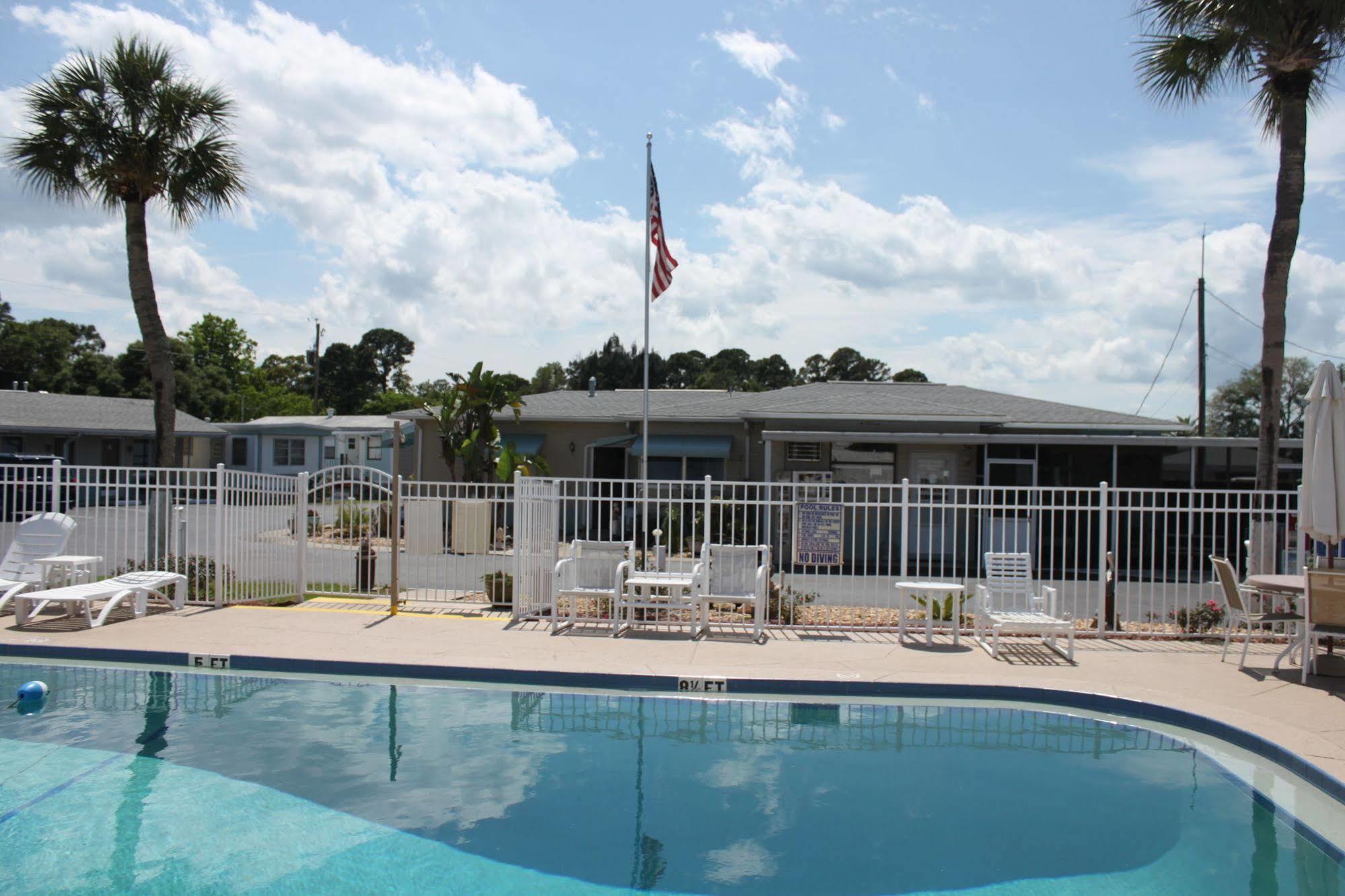 Carters Motel And Mobile Home Village Edgewater  Exterior foto